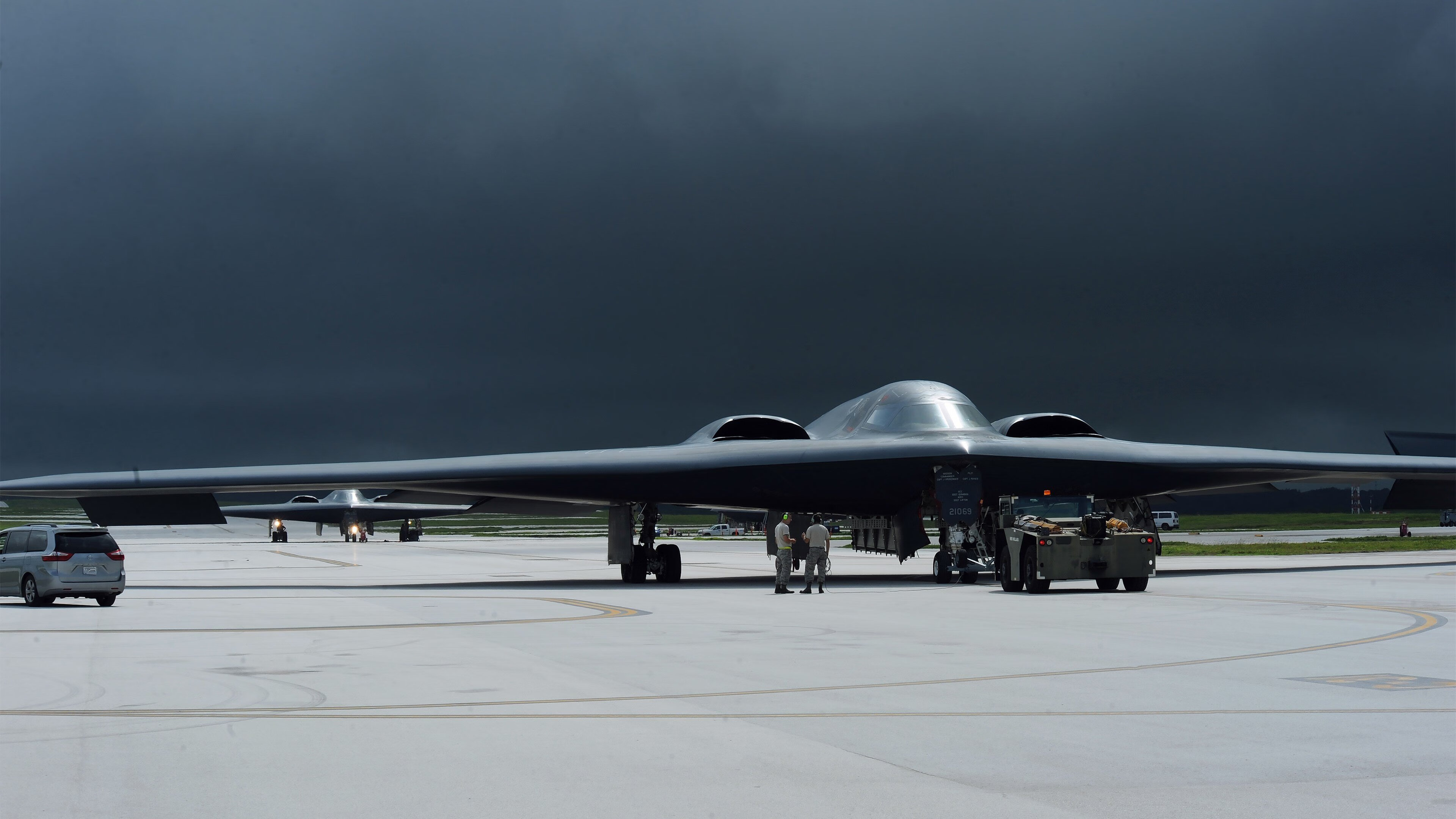 终局反转，红牛与维斯塔潘如何写就围场最锋利的寓言