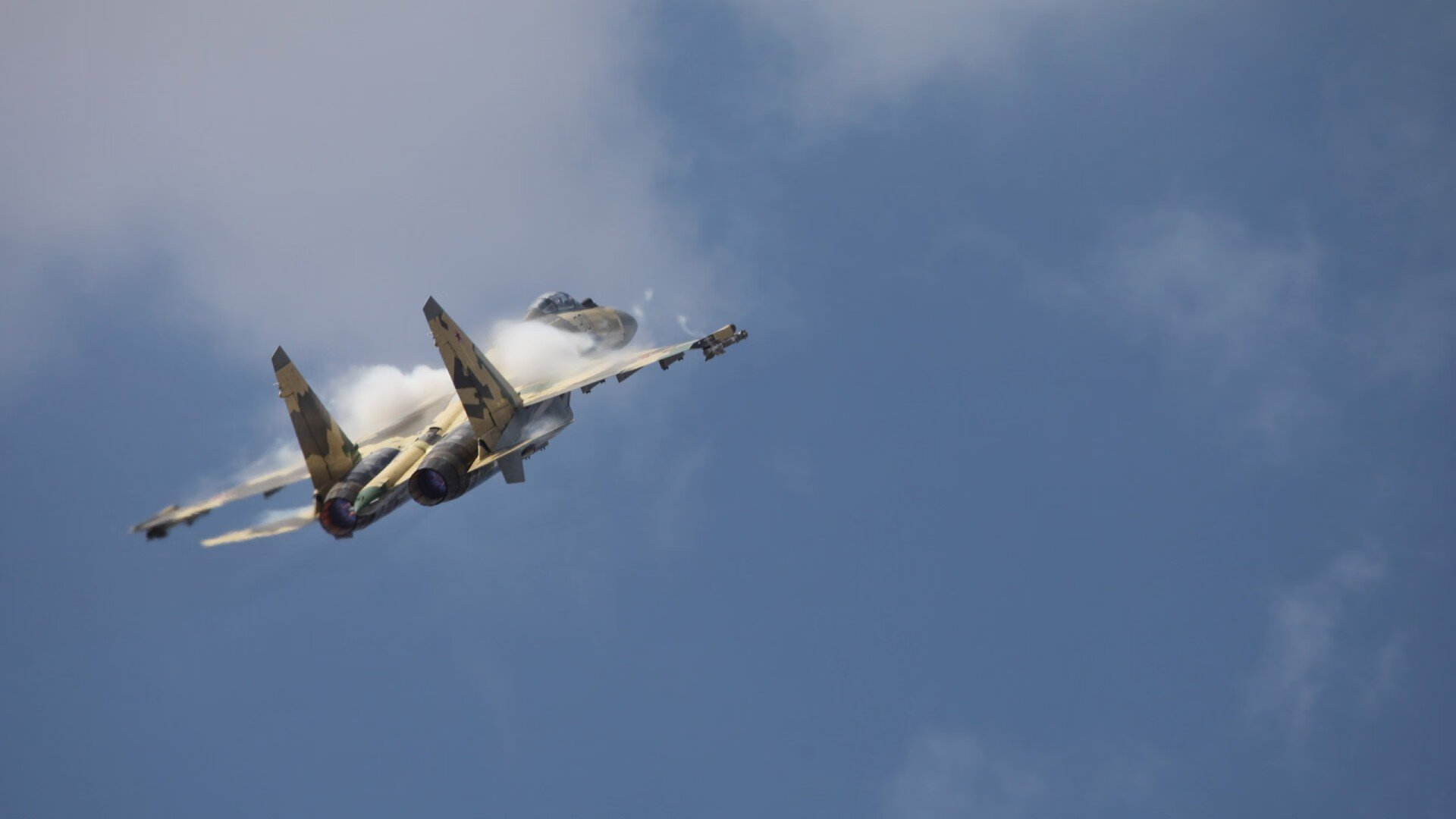 天鹅绒利刃，揭幕战之夜，乔治如何用温柔的节奏绞杀悬念