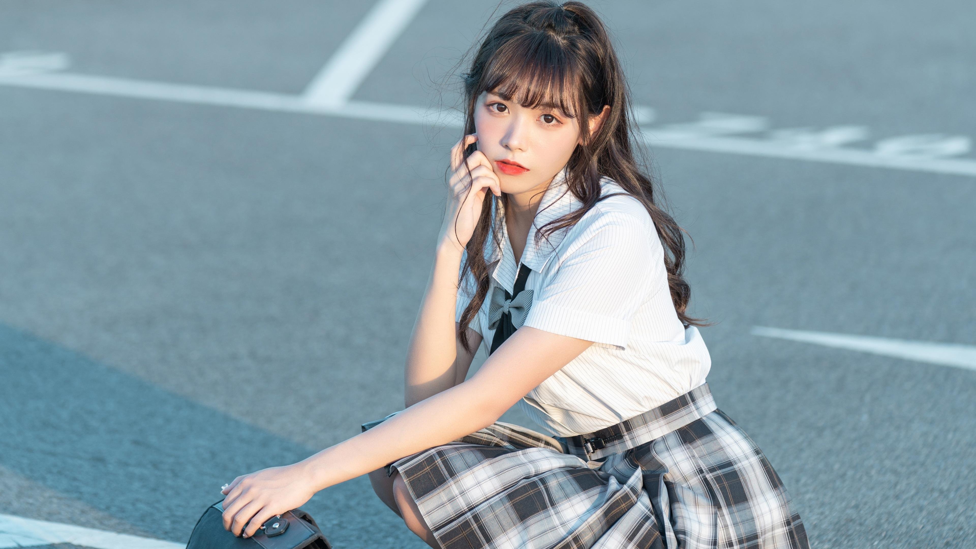 爱游戏APP-巴黎圣日耳曼友谊赛力克突尼斯国家队，戈麦斯全场最佳表现无争议闪耀