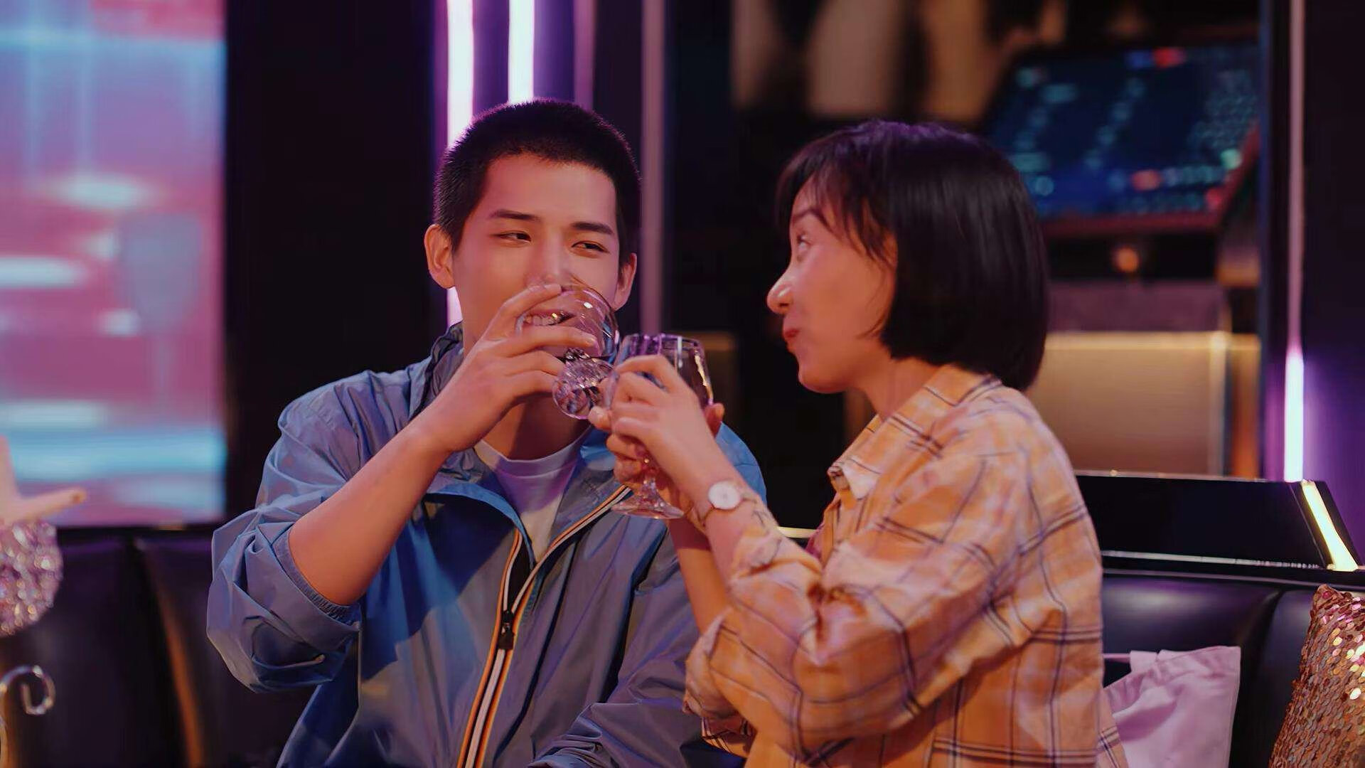 爱游戏在线-铁血孤城的呐喊，孔德唯一绝杀，瑞士踏过勒沃库森王座黄昏